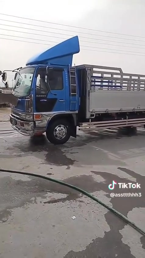 السلام عليكم هينو انكر ثمانين سوبر طول سته وربع تخم تاير رقم بغداد تحويل ثاني يوم سياره جاهزه مكفولة كفاله عامه العنوان الشطره الدلال علي العكيلي استفسار على هاذا الرقم ***********
