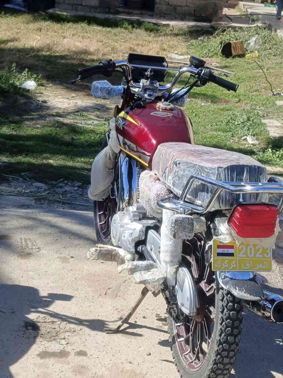 للبيع دراجات عدد 2 السيفان مديل 2024 اخو الجديد نضيف محرك مبدل ولفات بس ناعم اخرس حيل 

تايكر مديل 2025 جديد مصاره شهرين من مشدود السعر 650 بي مجال مستعجل 
***********
