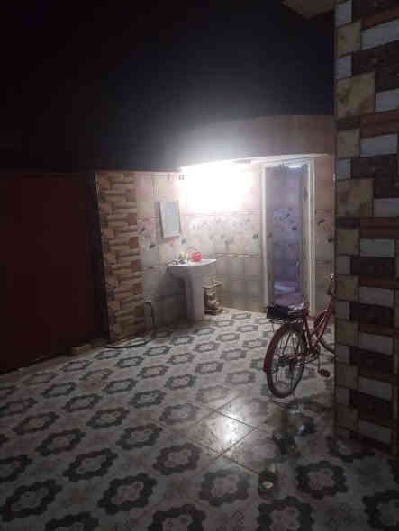 بيت زراعي حي الكوفه مرقم مساحه 150 بناء درجه اولى مرمر وكرانيت طابوق كونكريت مسلح كهرباء وماي درجه اولى بناء حديث غرفه وصاله ومنور وصحيات داخليه وخارجيه مطبخ وستقبال وطارمه السعر 65 مليون للاستفسار ***********q
