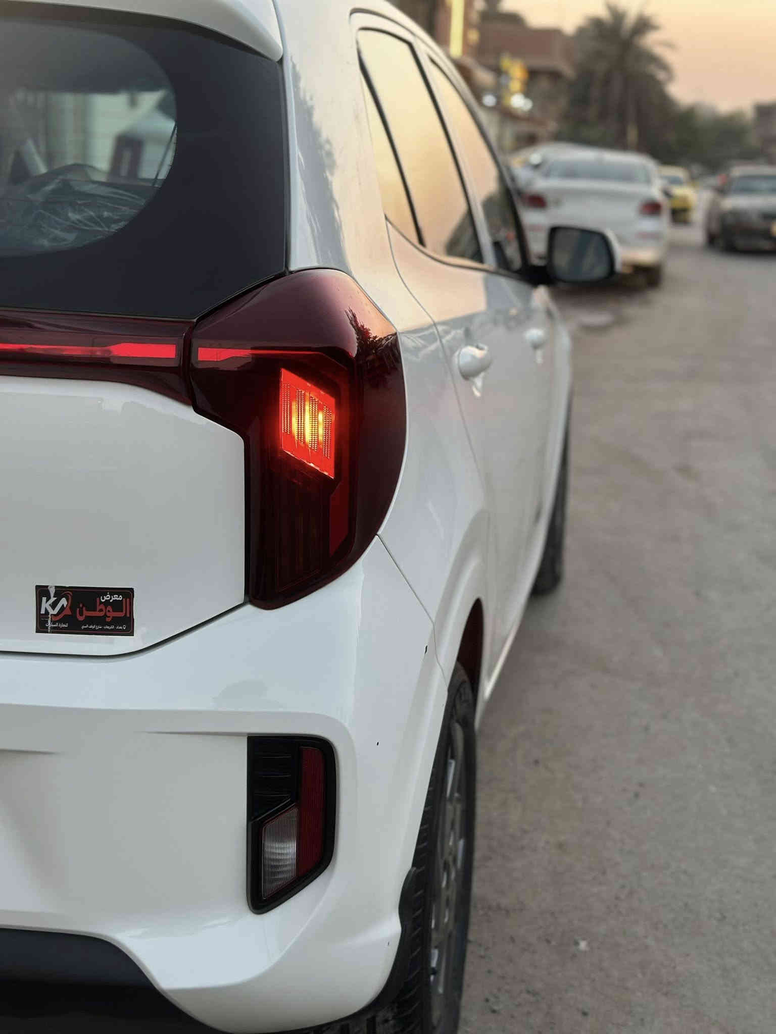 السلام عليكم 
كيا بيكانتو 2024 الشكل الجديد لون ابيض وارد خليجي ماشية 3000  السيارة مكفوله بحاله الوكاله   رقم اربيل  السنوية بأسمي السعر 137وبيها مجال 
للتواصل فقط على الرقم مامتواجد على الفيس 
***********

مواصفات 
محرك DOCH المرغوب 4 سلندر   
تحكم ستيرن جهتين
كروس سرعة
كيجات ديجتل
ويل كب 
لد نهاري  
4 جام كهرباء 
شاشة اصلية كار بلي
كامرة دوارة 
مري كهرباء
سويج عدد 2
AUX و USB
 بلوتوث وحاكية تليفون
