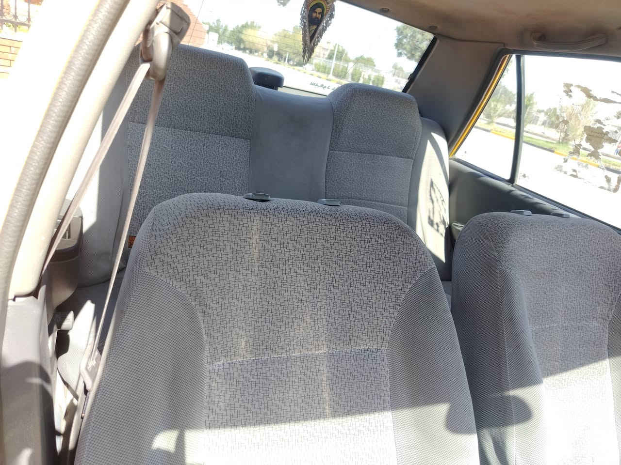 سلام عليكم ٢٠١٩رقم بغداد بسمي السياره بيه بنيد مبدل مامعوره من الداخل والجاملغ المامي بي شويه بارد مامصلح سياره كير ومحرك كفاله عارضينه ب٤٥ وبيه مجال قليل حك الجيه ***********
