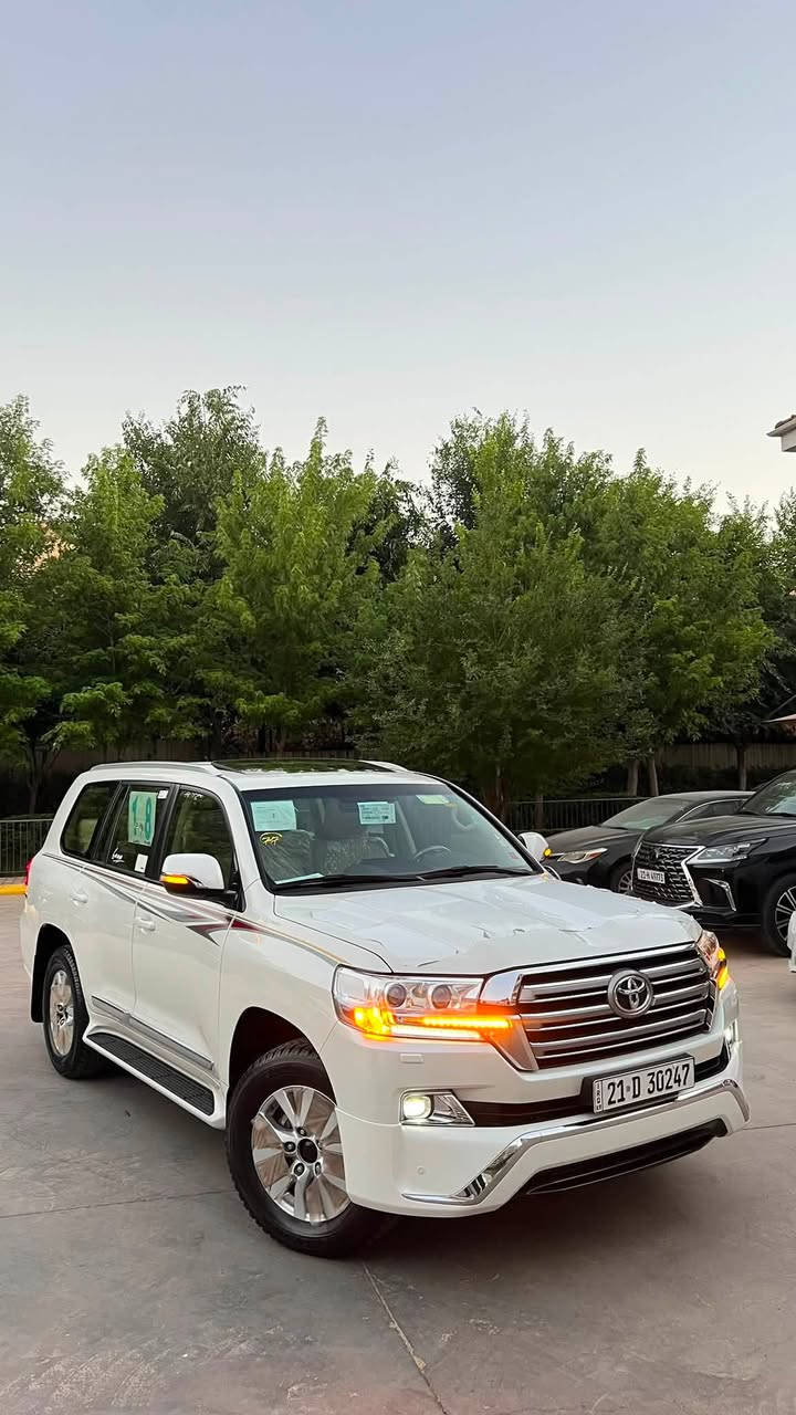 toyota land crusir_2018_  وايت ديشن
🧿سیارە بل کارتون ماشااللە🧿
اللَّهُمَّ صَلِّ عَلَى مُحَمَّدٍ وَعَلَى آل مُحَمَّدٍ

🔷 ملاحظه سياره ماشاالله نفص ماكو زيرو
🔷لاند كروزر (٢٠١٨) وايت ديشن 
🔷سياره حتا سبير ما نزل 
🔷سياره (وايت ديشن درجه اولا )
🔷ماشيه 67000 الف كيلو سياره تجديد اولا مره، شرط فحس شریکە

🔷تويتا لاندكروز موديل (٢٠١٨) وايت ديشن
🔷سياره مواصفات (GXR)وايت ديشن اصلي
🔷 (٦)سلندر __ حجم محرك (٤٠٠٠)     
🔷ماشيه (67) الف كيلو شرط شرط 
🔷سياره مكفول كفاله عامه _ بدون صبغ
بدون بارد بدون مفتوح حيل نظيف جديد

🔷سياره گير محرك بشرت مامفتوح كل بشرت
🔷داخل دیزاینو 
🔷4 اطارات و ويل جديد شريكه شرط
🔷سياره داخل بيجي كوشنات جلد 
🔷كامل غه راض مال شريكه موجود حتا عرضيا مامفتوح لوك لوك 

🔷مواصفات سياره 
(بصمه .. الانزلاق .. كشن جلد  .. ثلاجه ..  زينون .. هواء مزدوج .. نيظام ايكو ..
حساسيه الديك الموخره مرايات .. فتحه ..
تشغيل عن بعد ..  باب بصمه )

🔷سنويه هزه كل جديد مباشر حول
سنويه حتا ٢٠٣١ جديد مباشر حول

🔷• نظافه ١٠٠٪ كامل سيرڤس بدون نقص 

🔷مكان سليمانيه
🔷سعر (٤٧٣$)
🔷رقم . ***********
