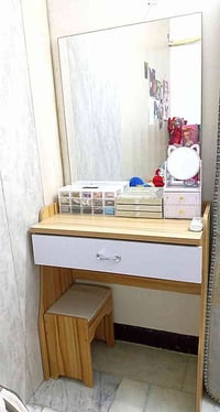 ميز تواليت • مستعمل • حي العامل بغداد