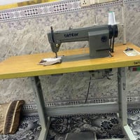 للبيع للبيع مأكنة خياط نوع براذر موديل 111 نظيفه جدا بسعر 200قفل مكاين...