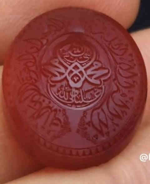 سلام عليكم متوفر مكينه للبيع لنقش على الاحجار الكريمه مع الدوره وشغلها مثل ما موضحه بصوره المهتم يتواصل وياي خاص او على الوات ساب ***********
