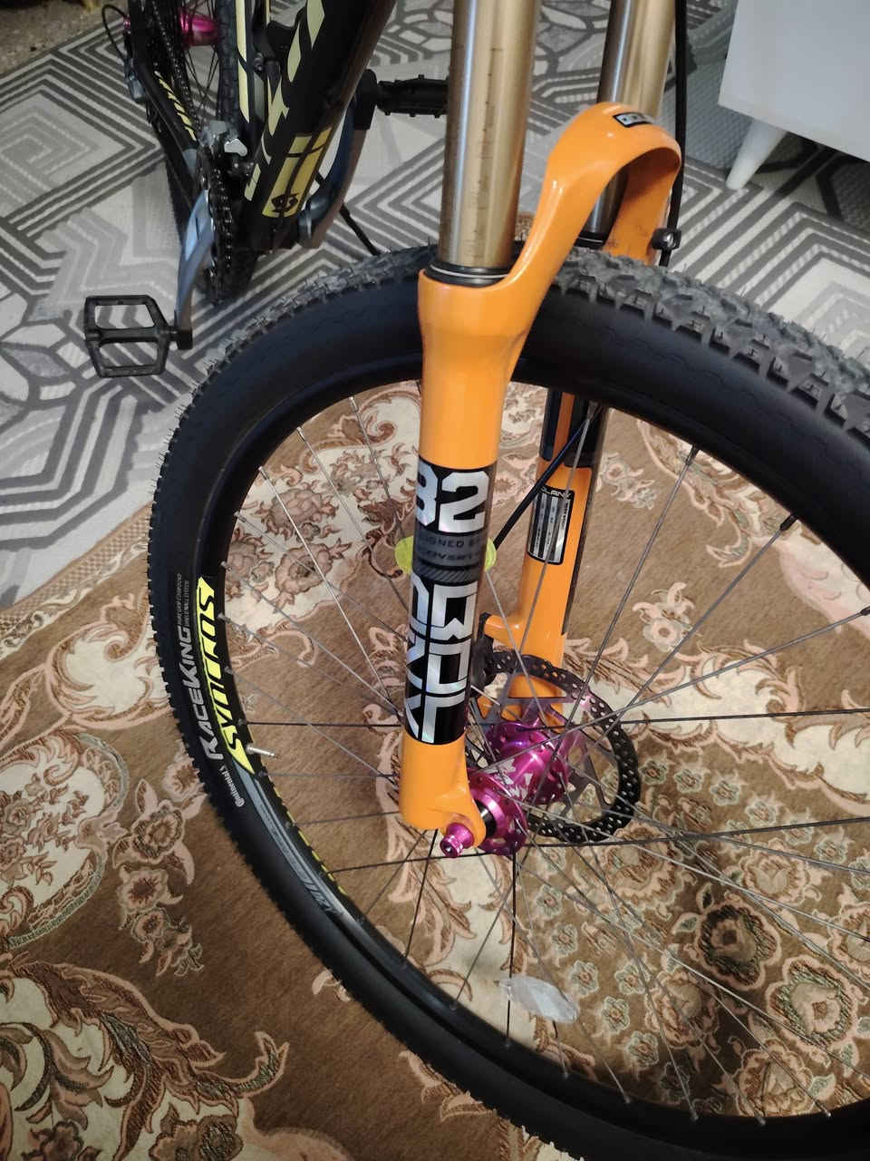 للبيع  300     ***********
