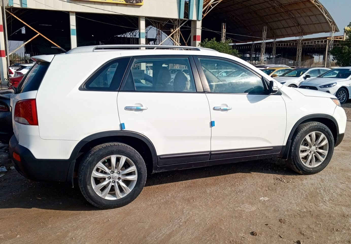 كيا سورنتوا  خليجي موديل 2013 مكفوله كفاله عامه من الضربه والصبغ والتبديل 
فول مواصفات بصمة تشغيل وبصمه ابواب 
تحكم استيرين مثبت سرعه 
تبريد ثلاث قطع  السعر 165
للاستفسار الاتصال ع الرقم ***********
