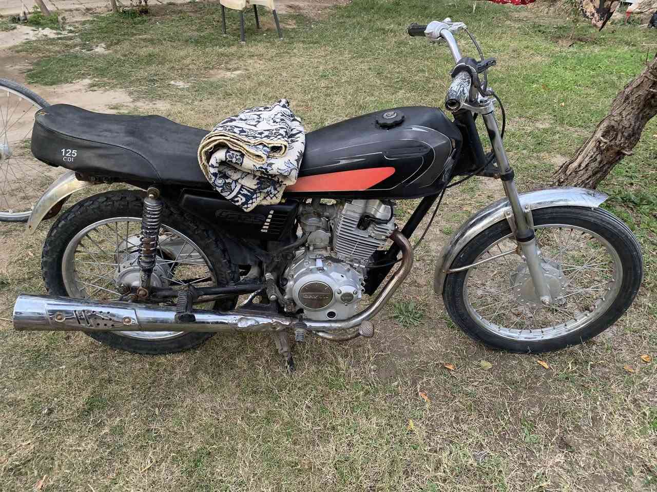 سلام عليكم مره خصت الادمن دراجه خمسه كير نضيفه اوجاهزه كلك سعرها 200 اوبيها مجال حك اجيه للاتصال ***********
