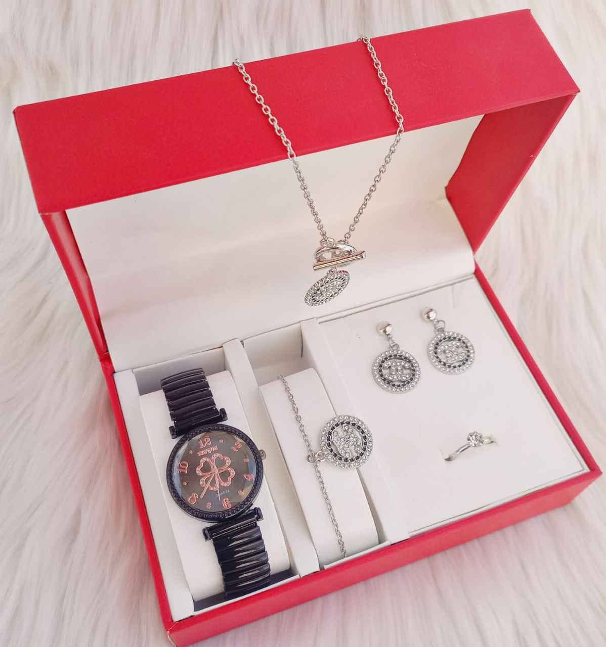#عروض
اجمل الهدايا رجاليه ونسائيه 🎁
ســعر السيت ب 13 الـف 😍
والتوصيل لجميع المحافظات❤️‍🔥
للحجز والاستفسار مراسلة الصفحة 
اذا مو نفس الي بالصورة توصلك (لا تستلمها) 
ملاحظه: العلبه للعرض يجي السيت بعلبه هدايا حجم صغير ✨
واذا نفس العلبه سعر يختلف 💖 
للاتصال ***********
واتساب ***********
#هدايا_رجالي_نسائي 🔥
#هديه_نسائيه_رجاليه 🍂
#هدية_رجالية_نسائية ✨
#ساعه_ساعات_ساعة 💖 هيت, الأنبار
