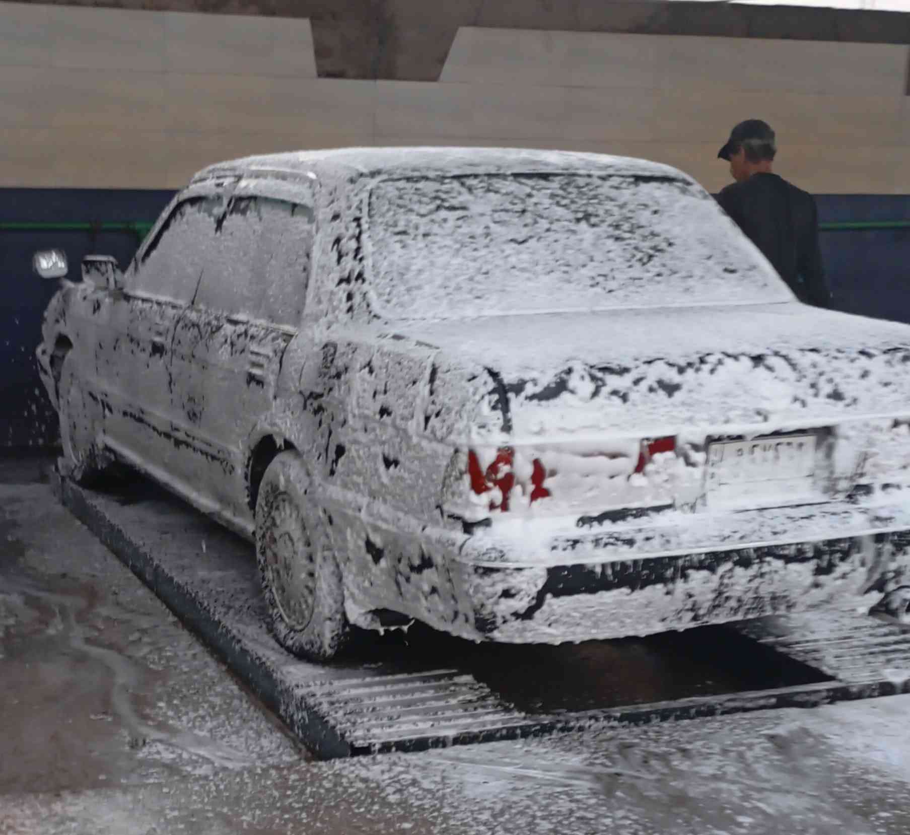 السلام عليكم سياره ارنب ماكينه كير حداديه زينات سياره باسمي رقم جديد السعر 55 وبيها مجال ***********
