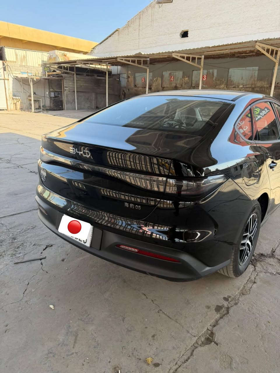 للبيع بي وايدي سيل 5 مرقم بغداد ب اسمي
كفالة عامة —-)
ماشية 4 الاف ويل كروم السياره بوضع الوكالة مع كامل ملحقاتها شاحنه و ارضيات و كارت وبصمة وفوم تايرات و جميع الملحقات كاملة 
السعر 18.450 مليون  وبيها مجال بسيط 

العنوان بغداد / الكرادة 

التواصل / ***********
