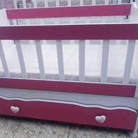 سرير اطفال • للبيع