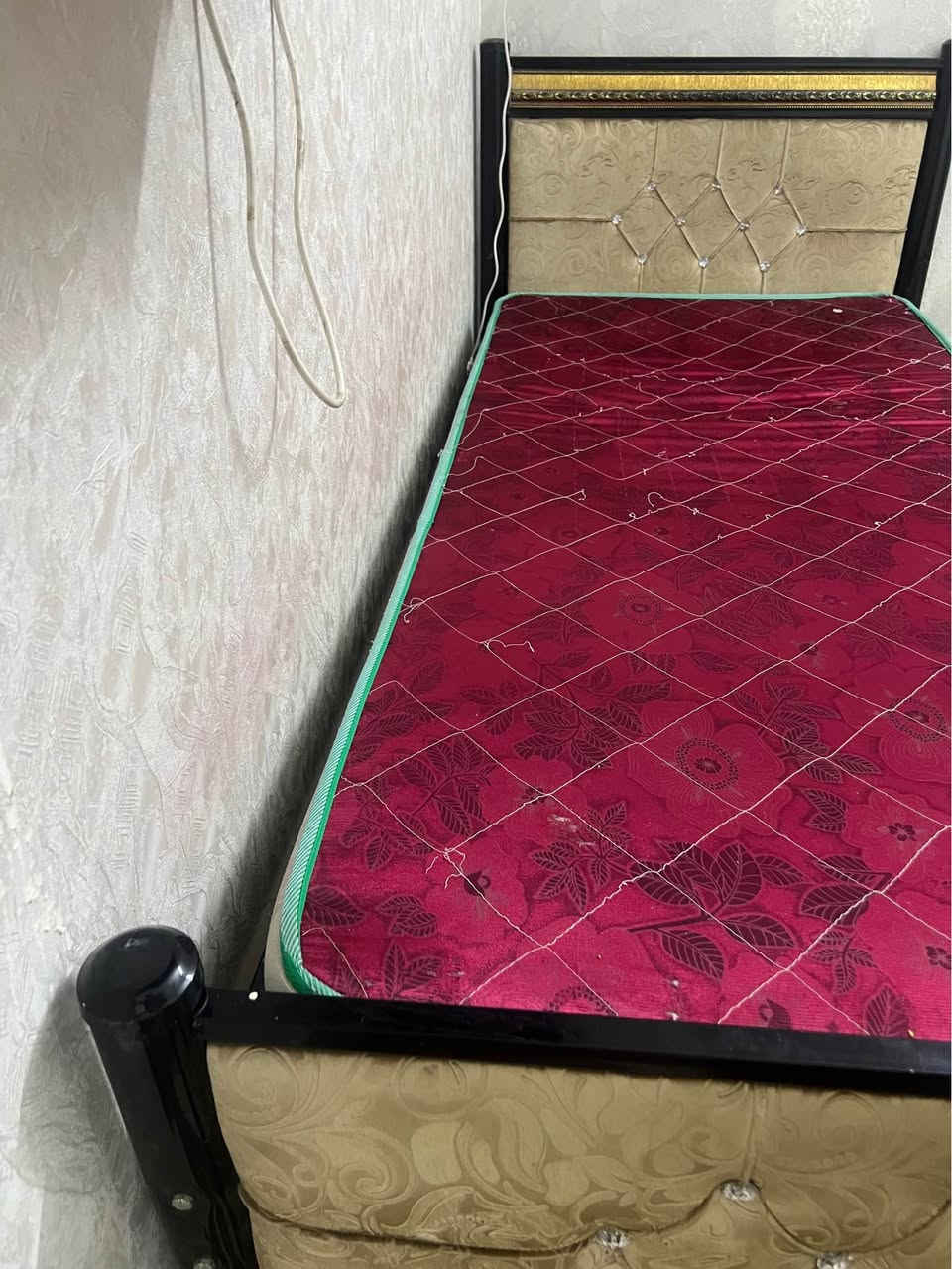 السلام عليكم ، للبيع جربايه ام نفر مستعلمه فقط شهر واحد وجديده كلشش ولابيها زلغ ولا كسر ولا ايشي كلشي مابيها وجديده بس استعملناها لمدة شهر واحد فقط ، سعرها ب100 الف وبيها مجال ، بس بدون المندر لان مندرها ب٥٠ اخذته 
مكاني البصره القديمه ، رقمي *********** البصرة, العراق
