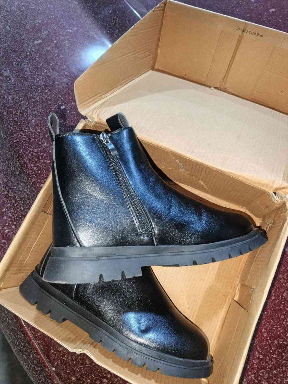 كارتون أحذية نسائي يحتوي على 15 زوج سعره كامل 75 ألف موديلات مختلفه


**إذا كنت صاحب هذا الإعلان وتريد حذفه لأي سبب، رجاءا أرسل رسالة إلى الدعم الفني**