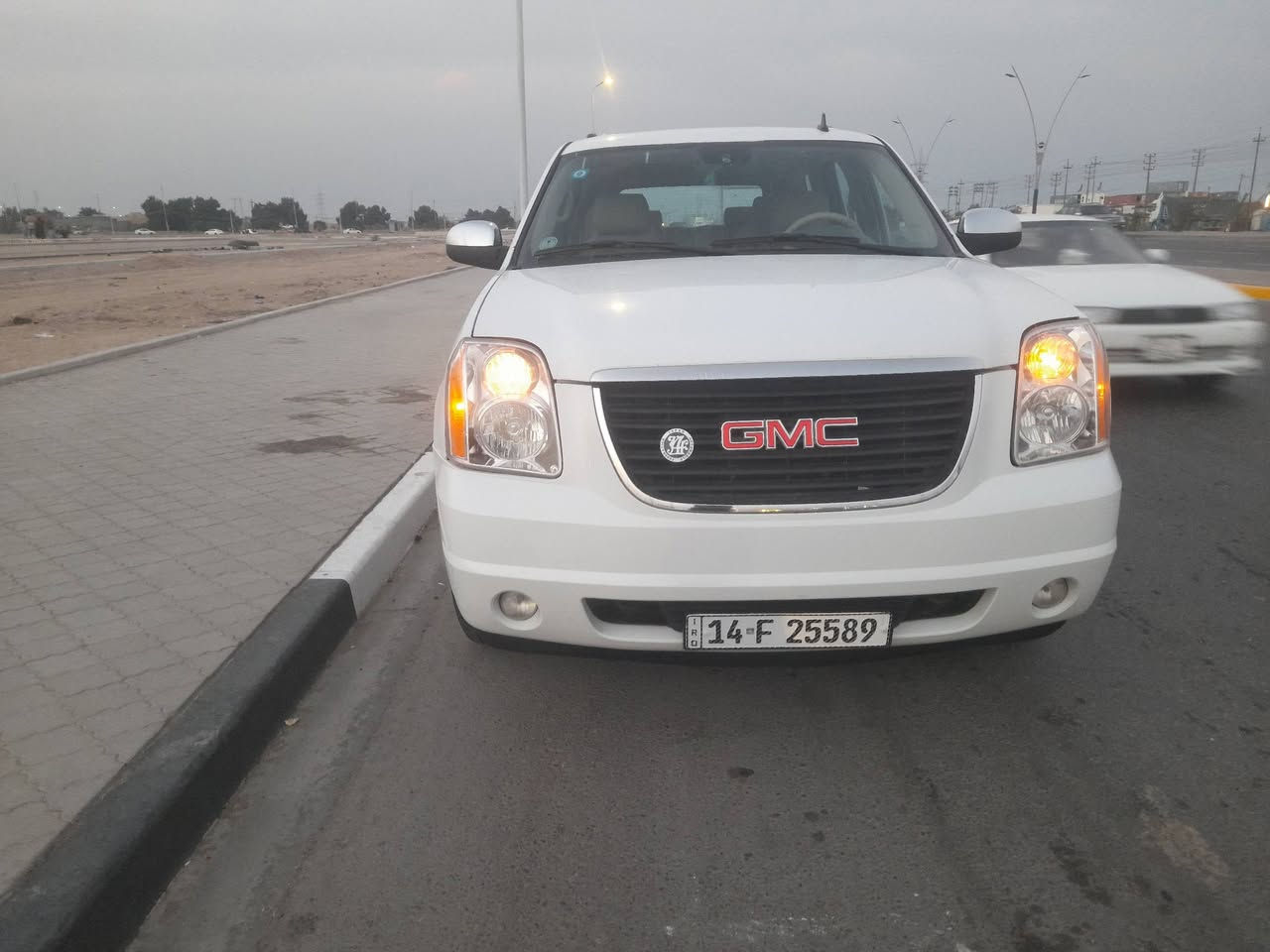 سلام عليكم يوكن SLT البيع 2010 السياره كفاله من الضربه صبغ فقد الرباع  فوال مواصفات7راكب 3قطع تبريد ملكي السياره جاهزه كير محرك حداده رقم بصره دولي تحويل مباشر السياره طبله مكان البصره***********
