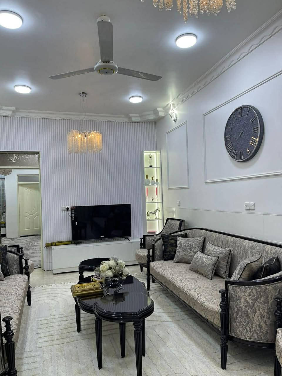 بيت للبيع ١٥٠ متر بيت متكامل خدمات قيد الإنشاء بناء حديث قبل سنة حي الأمير الثاني
بسعر مناسب 
للاستفسار
***********
***********
