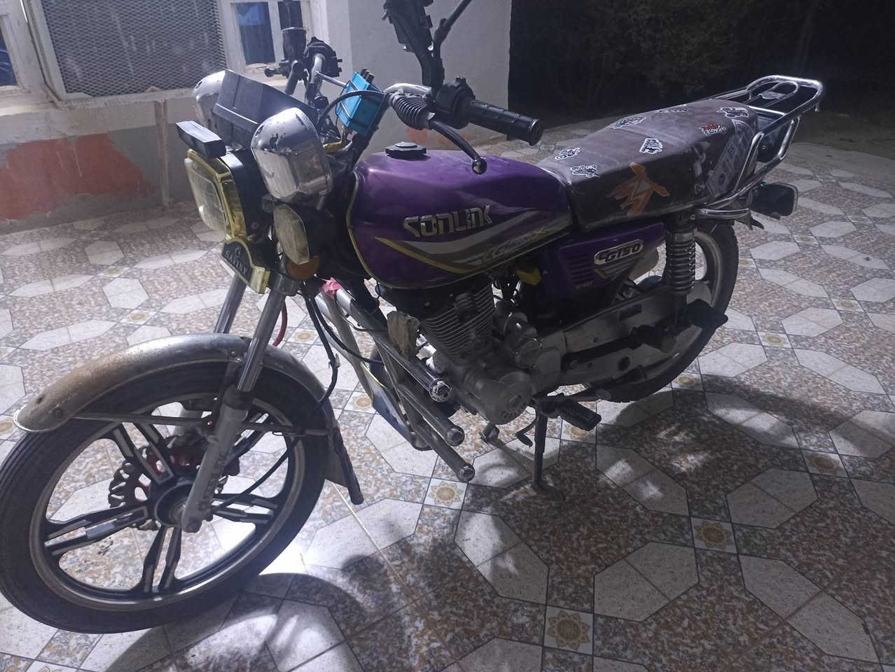 السلام عليكم دراجه سونك للبيع سعر 575 مابيهة شي برغي واحد مامفتوح بلمحرك تجي تفحص كامل  بيهة مجال. ***********.  دلي عباس. شروين ؟
