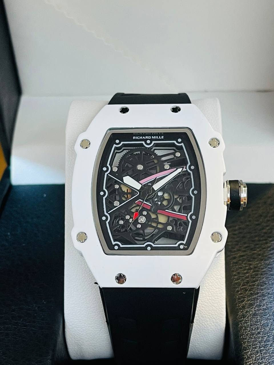 ساعة ريتشارد ميل - Richard Mille ✅
- تصميم رياضي فاخر
- مكينة كوارتز ماطور
- هيكل اكرلك و زجاج ضد الخدش
- وزن الساعة 66 غرام
- القطر 43mm
- مقاومة للماء
- سير ربر مريح لليد
السعر : 25 ألف


**إذا كنت صاحب هذا الإعلان وتريد حذفه لأي سبب، رجاءا أرسل رسالة إلى الدعم الفني**