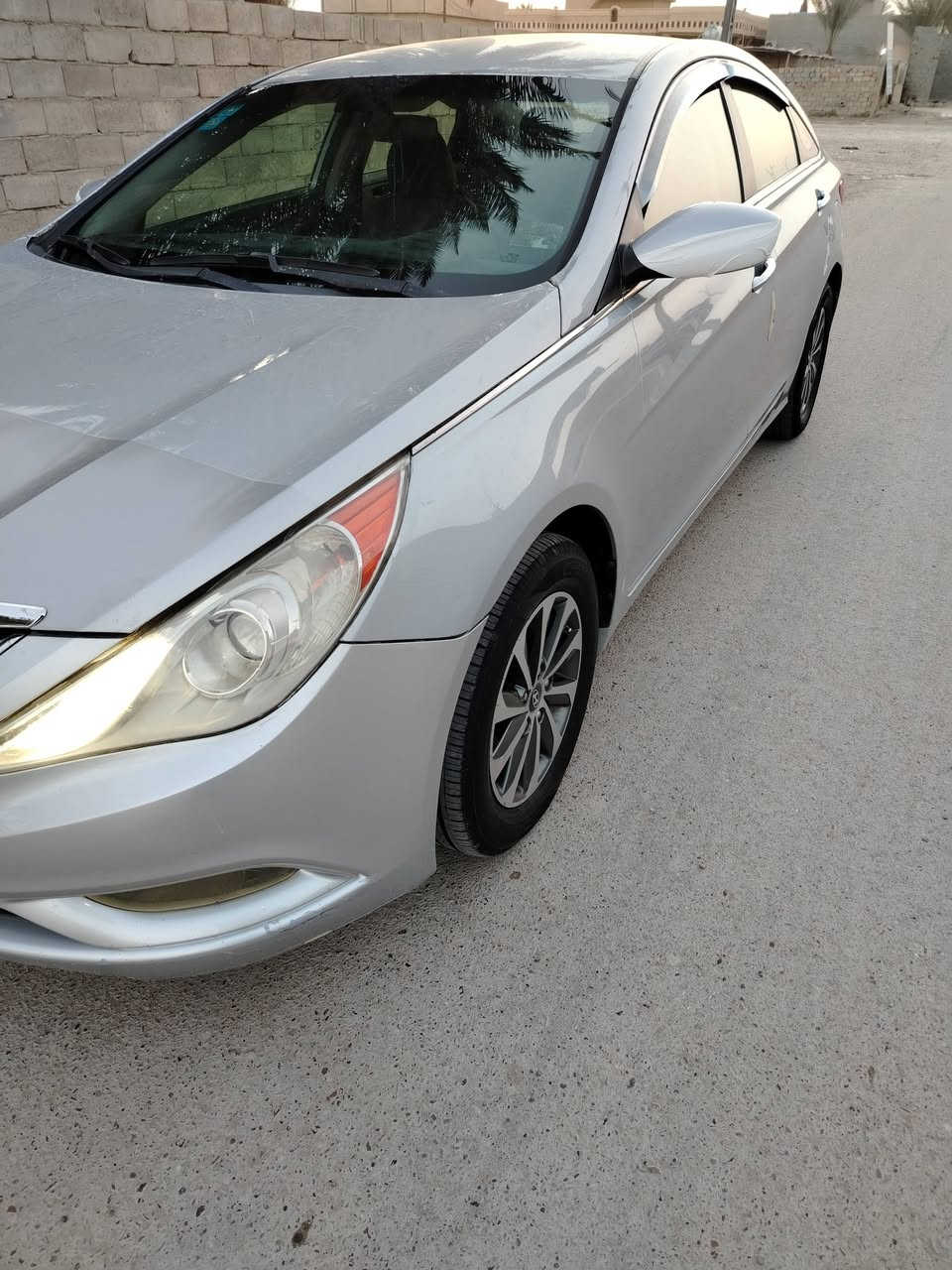 السلام عليكم للبيع هونداي سوناتا وارد أمريكي موديل 2011 رقم انبار الجديد هزه جديده سنويه لغايه 30 محرك 2400 نظيف وكير نظيف تخم تاير جديد صدر امامي خلفي جديد كفاله عامه من الصبغ والتبديل تحويل مباشرمكان السياره الانبار فلوجه الاتصال ع الأرقام *********** (***********) السعر 103مجال قليل للبيع فقط يعني مااراوس

