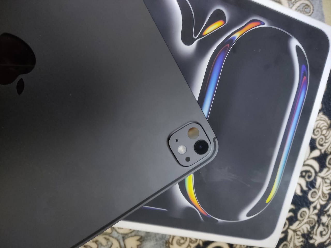 iPad 11Pro معالجM4
بطاريه99
عدد الدورات120
السعر 1100 بعده داخل الضمان 
رقم الوتساب***********
