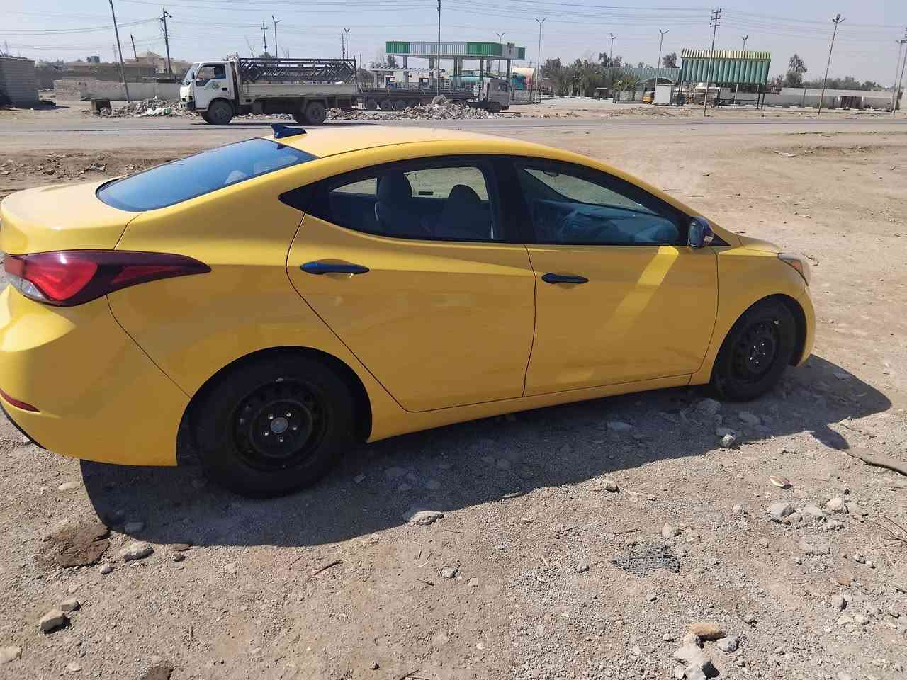 سلام عليكم انترا موديل 2016 وارد أمريكي  رقم بغداد سونارهة موجود ضربتهة بصيطة بل جنطة سياره خير من الله نضيفه بشكل سعر 117  او بيهة مجال قليل    ***********
