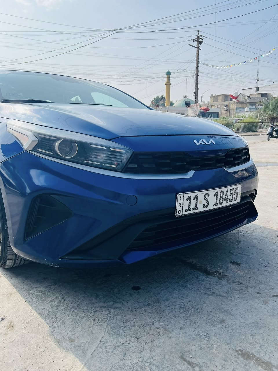 الهم صلي على محمد وال محمد 
السلام عليكم 
كيا فورتي موديل ٢٠٢٢ 
السياره مواصفات عاديه 
ماشية ٥٢ مايل  
رقم بغداد بسمي حادثها جاملغ امامي وجامله خلفي جهة السايق وصبغ البنيد ليبل واحد كلشي ممبدل بيها اريباك دركة 
بيها تعمير بل براكيت الخلفي 
وشويه من الحوض 
رقم الشاصي موجود بلمنشور 
مكينه ٢٠٠٠ دوش 
كير سفتي 
السعر ١٣٥ وبيها مجال
صور الحادث بل منشور 
مكاني بغداد 
***********
