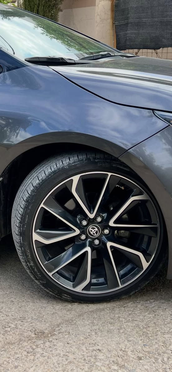 سلام عليكم عندي هذا ويل كرولا xse 2022 حجم ١٨ رايد ويل مراوس ١٧ او ١٦ مثل الي بالصور***********
