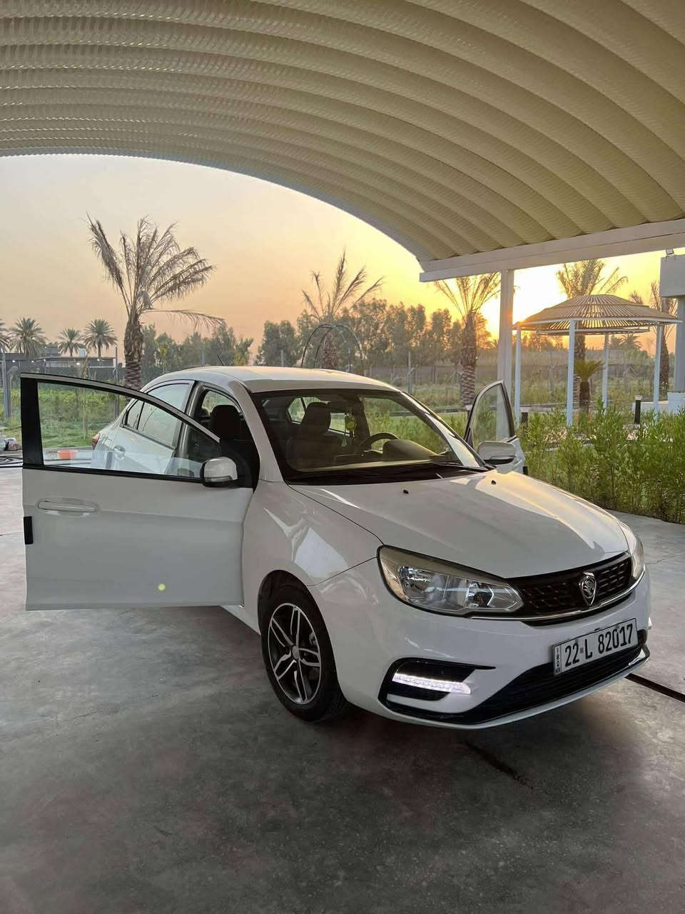 السلام عليكم .. من رخصة الادمن

مكلف بل نشر ...للبيع فقط بدون مراوس
 بروتون ساگا  SAGA PROTON 
موديل 2024 بعدها زيرو عل وضع الشركه
مكفوله كفاله عامه وبيها ضمان خمس سنوات من الشركه المواصفات:
1-حساسات خلفيه 
2-شاشه وسط 
3- كاميرا خلفيه 
4-مانع انزلاق 
5-  اقتصاديه محرك 1.4
6-تحكم صوت مقود 
7-تحكم مرايا جانبيه ..
وبعد بيها هواي مواصفات 
وهذا رقم صاحب السياره 
 0771 031 7601‬
