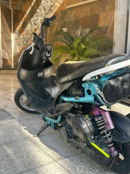 السلام عليكم ماكس عدله للبيع بوشته 55  مكينته هاون كلش قويه ربع سكليتر تعلك بيك بيه صلنصه صجميه اصليه مال تفصيخ اتهد السكليتر كبل ترمي طلق وبيه تزويد بعد دبل خلفي ويل امامي مشيف  وكلجات رياضي دراجه شلعه معدل ومكينته ناعمه ربع هندر اجيه الصبح وضفيرته جديده مملعبون بيه السعر 500 وبيه مجال الله شاهد دراجه جديده وتسوه لين عله ايدي ومداريه كلش وتساب *********** مكاني بغداد حي الجامعه
