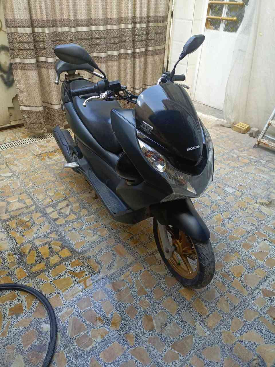 للبيع دراجه بي سي اكس جيل اول السعر 12 ورقه قفل الاستفسار على الرقم ***********
