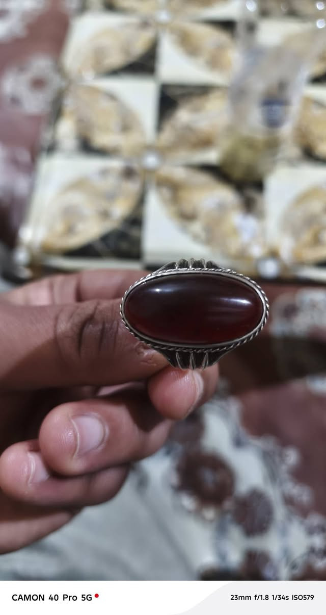 السلام عليكم 
عقيق 
صياغة فضة 
السعر ١٠٠ ألف 
مكاني بصرة


**إذا كنت صاحب هذا الإعلان وتريد حذفه لأي سبب، رجاءا أرسل رسالة إلى الدعم الفني**