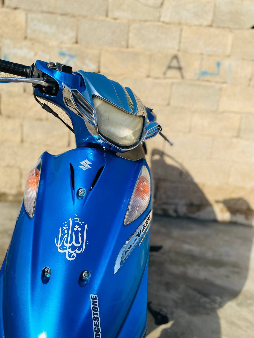 السلام عليكم الحلوه للبيع ادرس قديم للبيع النضافه مثل ماموضحه بالصور  بيهه انذار سرقه +استان حساس + حساس الشوته بيهه سستم نيكل ماعده الصالنصه مضروبه رايمر فقط تخم تاير جديد سرعه ومعدل مكينه تخبل الدراجه نصبتهه احلا من الصور مكاني كوت الزهراء وهذا رقمي للاستفسار اتصال***********
