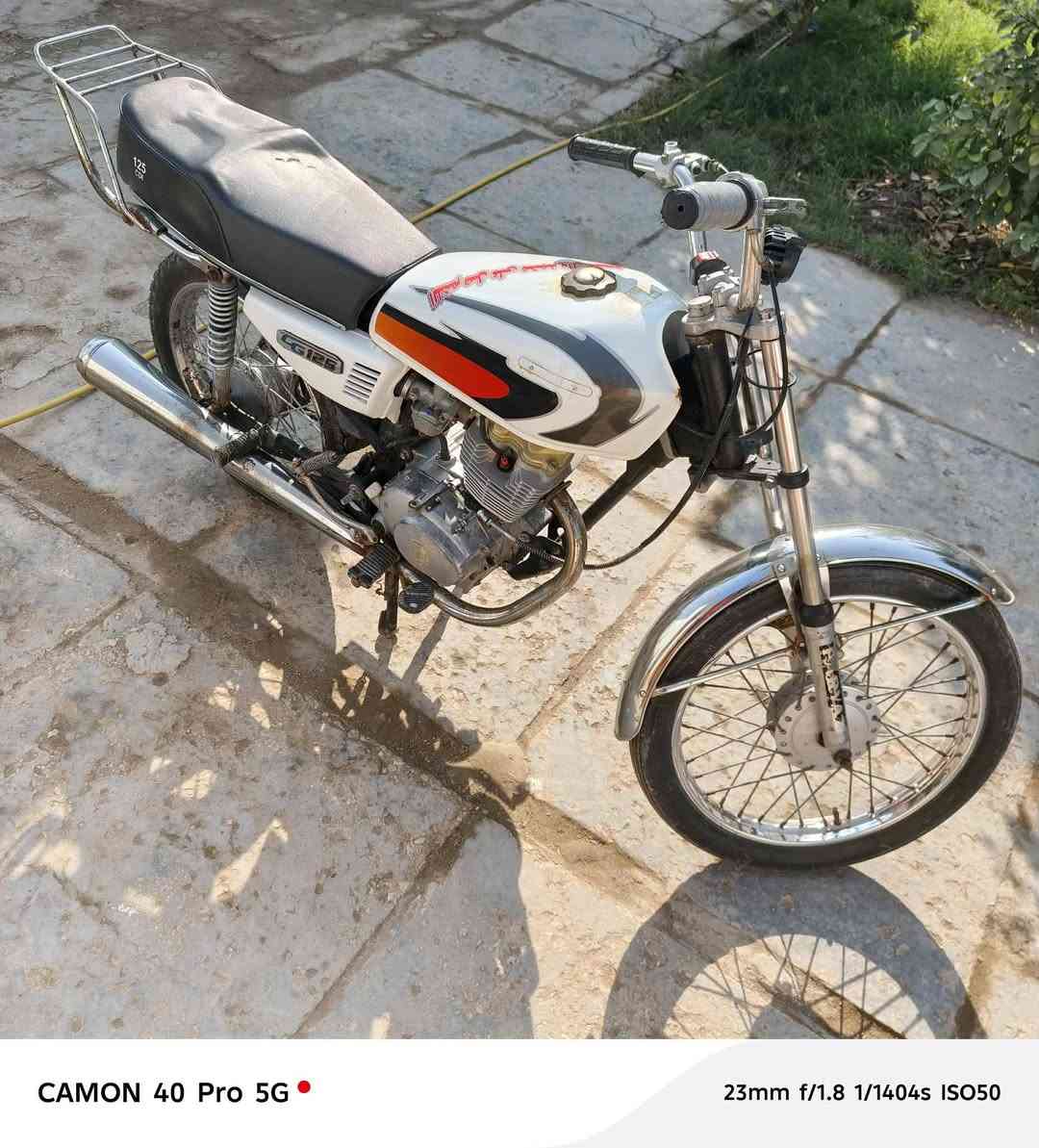 اربعه كير موديل 16 كلك ماناقصه شي مكاني دوانيه سنيه سعر 350وبيه مجال شراي اتصل ***********
