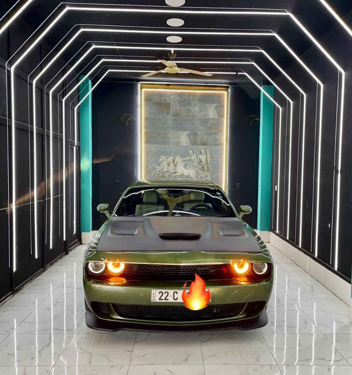 جالنجر ١٨  مواصفات SXT 
رقم اربيل باسمي 
لون زيتوني مميز 
تخم غرفة جلد 
تخم تاير جديد 
محرك ٣٦٠٠ 
صبغ جاملغين اماميات وبنيد محدث 
بدون دواخل السيارة لا لغد ولا شاصي 
مكان السيارة بغداد 
*********** بغداد, العراق
