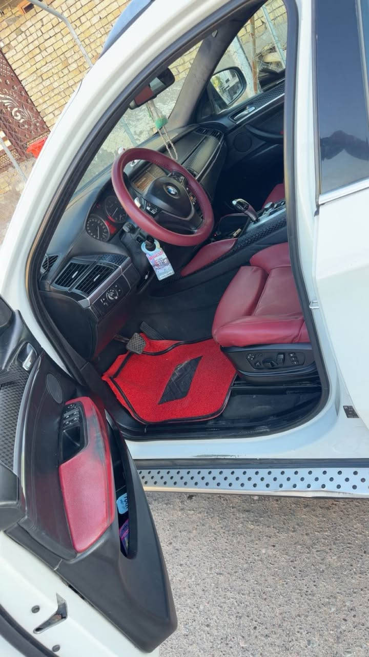 BMW X 6  2009
مكينة 3500 سوبر  ( كاز )
فول مواصفات 1/1 مكفولة من الضربة بصمة تشغيل 
4 بيبان بصمة بيبان شفط جنطة كهرباء 
داخل دم الغزال قمارة كنتارة كشنات كهرباء جوبلس 
كشنات ميموري خزن 
فتحة سقف مري شفط 
جوبلس  تخم تاير مع الويل جديد 
لايتات زنون 4  وضعيات قيادة 
شفتات بالاستيرن تحكم ستير مثبت سرعة بالاسترين تدفىة بالاستيرن بيهة بعد هواي مواصفات 
 السعر ١١٨ وبيهة مجال ماكو هيج موصفات ونضافة بهيج سعر 
للاتصال *********** بغداد, العراق
