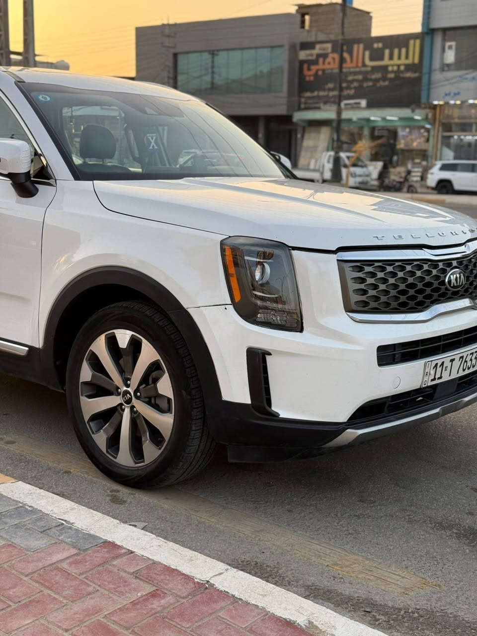 بيع او مراوس بتلورايد او سورينتو 2025

بتلورايد 2020
🔹 KIA Telluride 2020 وارد أمريكي  
🔹 اللون: أبيض | رقم: بغداد  
🔹 الممشى: 88 ألف ميل  

✨ مواصفات EX فول تقريباً:
✔️ محرك 6 سلندر 3800  
✔️ فتحة سقف  
✔️ بصمة تشغيل  
✔️ مقاعد كهرباء + جلد VIP  
✔️ تبريد وتدفئة مقاعد  
✔️ نظام تحديد مسار  
✔️ مانع تصادم (أمامي/خلفي/جانبي)  
✔️ Auto Hold + Auto Stop  
✔️ إشارات بالمرايا  
✔️ LED أمامي وخلفي  
✔️ 4 وضعيات قيادة (SPORT / ECO / COMFORT / SMART)  
✔️ مرايا شفط  
✔️ باب خلفي كهربائي  
✔️ شحن وايرلس  

📌 ملاحظة: الإيرباغ ستيرن فقط  

📍 الموقع: كربلاء  

‭٠٧٨٠ ٠٠٣ ٣٩١٤‬
📞 ***********  
📞 ***********
