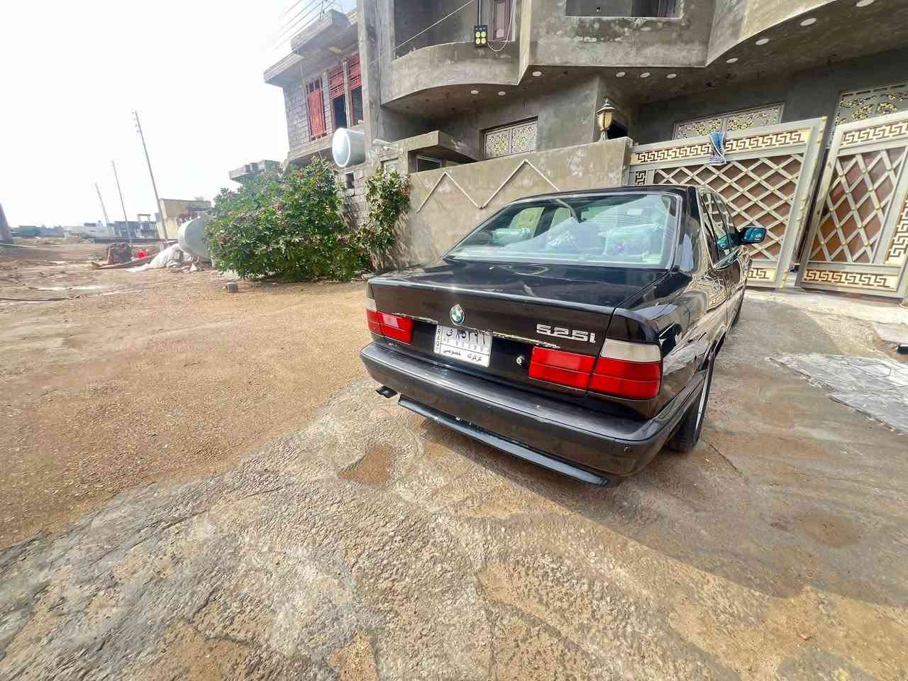 � للبيع: BMW 525i موديل 1990

 • محرك: 6 سلندر M50 بحالة جيدة
 • كير: (أوتوماتيك/) — []
 • تبريد: (شغّال/ويه لسويج)
 • كهربائيات: ضفيره كله مرتبه]
 • الداخل: نظيف ومابي اي غلطه
 • الأوراق: كاملة / تحويل فوري سنويه باسمي رقم كركوك
      ٠      (كشنات جلد اسود كهربائي)

مكان السياره الفلوجه 

📌 السعر: [٦٥ ]
📞 للاستفسار: [***********
