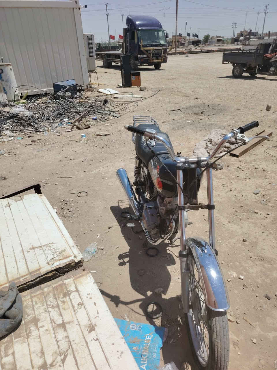 السلام عليكم دراجه نامه كلك للبيع مكان الناصرية الإسكان الصناعي السعر ٣٧٥ رقم الهاتف *********** واتساب متوفر ناصرية, ذي قار
