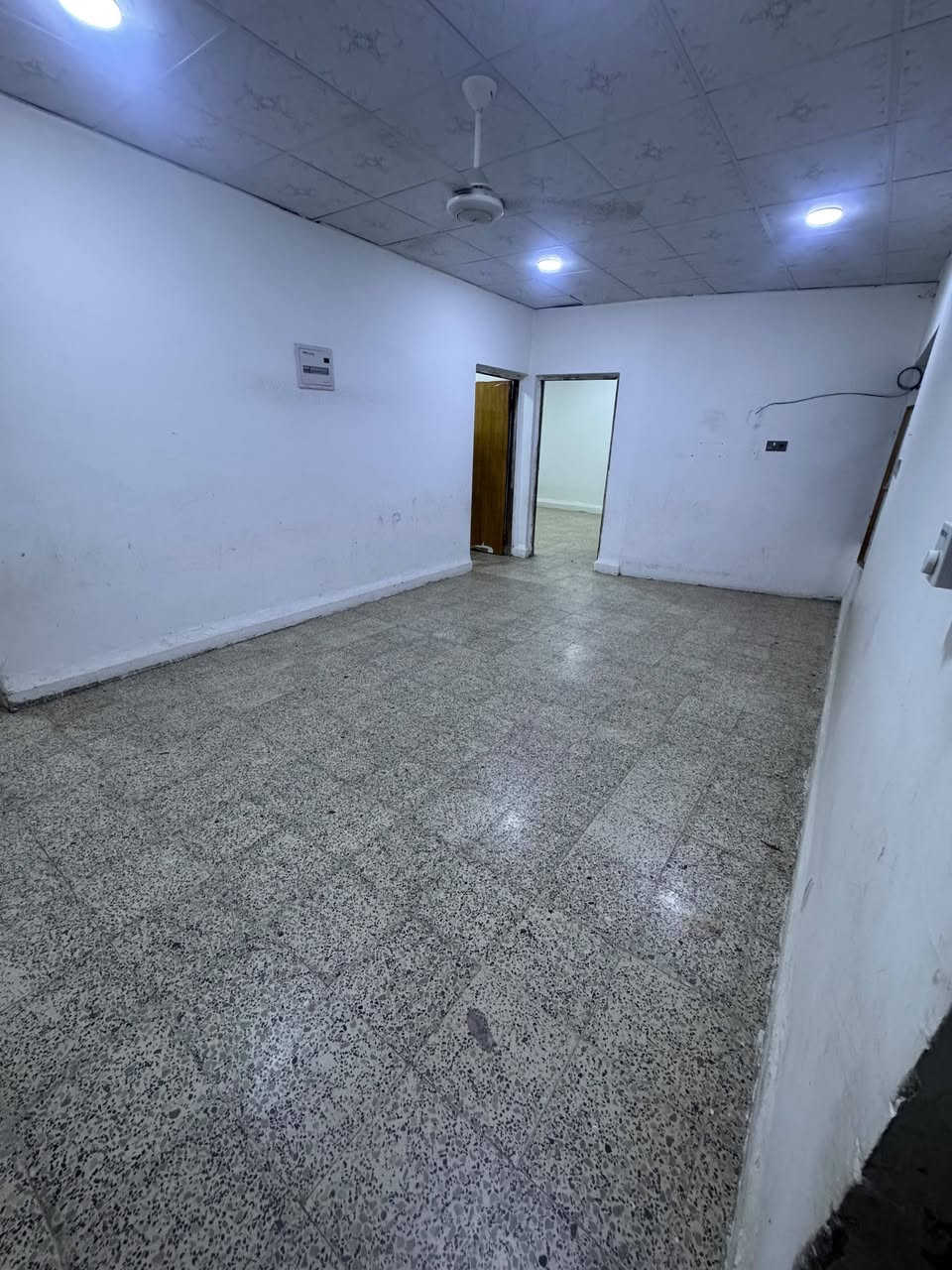 #مكتب السيد للعقارات 🏡

 #دار للإيجار طابق ثاني

#المساحة 350 م²
#العنوان كركوك -حـي الواسطي -قرب جامع الرضوان
#يحتوي: غرف نوم 2 -ربعه(استقبال)  -هول  - مطبخ   - صحيات  داخليه  - حوش

العقار #حصرًا لدى مكتبنا 
بأمكانكم عـرض عقارتكم لدينا سواءً كانت #بيــع أو ايـجـار 

#عنوان المكتب : 
حي الواسطي - قرب حسينة جعفر الصادق

📞 للاستفسار: ***********
      للاستفسار: ***********
