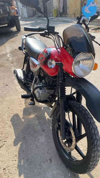 سلام عليكم بوكسر للبيع موديل2023 رقم وسنويه انكليزي تحويل ثاني يوم دراجه نضيفه ما بيها نقص سعر 2400 بيها مجال ***********
