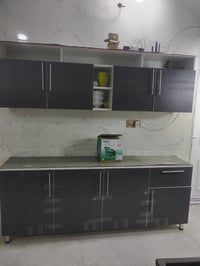 كاونتر • للبيع • قرب المستشفى الحسيني