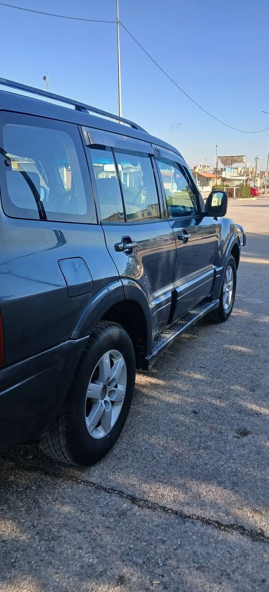 البيع او مراوس باجيرو موديل 2007 رقم انكليزي بغداد مكفوله كفاله عامه مابيها صبغ ولا ضربه فورويل شغال تبريد شغال ٧راكب لالستفسار على رقم***********@***********
