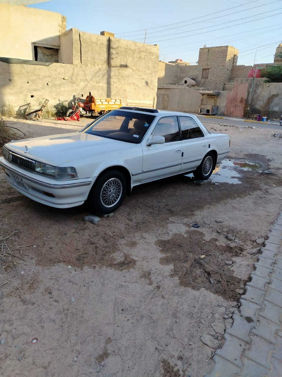 كرسته كصيف للبيع مكينه 2500 سياره نظيفه مابيها حادث رقم بصره انكليزي بسمنه تخم تاير جديد حداديه جديده لايت زنون السعر 50وبيها مجال بسيط المكان البصره قضاء المدينه***********
