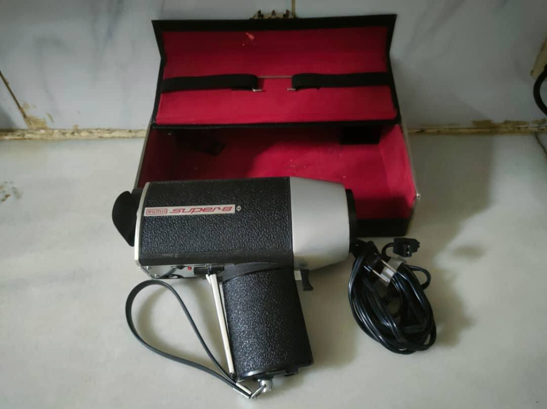 مجموعة كميرات قديمة للبيع للتواصل ارسل  مسنجر او ٠٩٦٣٨٢٨٥٨٩ يوجد شحن للمحافظات


**إذا كنت صاحب هذا الإعلان وتريد حذفه لأي سبب، رجاءا أرسل رسالة إلى الدعم الفني**