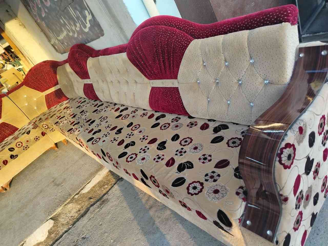 ديوان عراقي شغل موصل نظيف نظافتوا 90%مستعمل ٨امتار السعر ٣٧٠ بي مجال قليل،،، 

#للاستفسار الاتصال على هذا الرقم ***********
#العنوان_الموقع_حي_البكر_مقابيل_ملعب_الامواج
