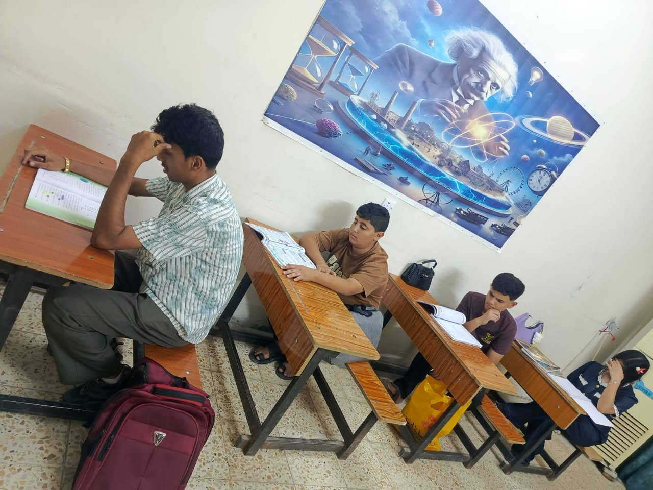 يوميات طلاب معهد الاوائل 
للتسجيل والاستفسار الاتصال على الرقم ***********
