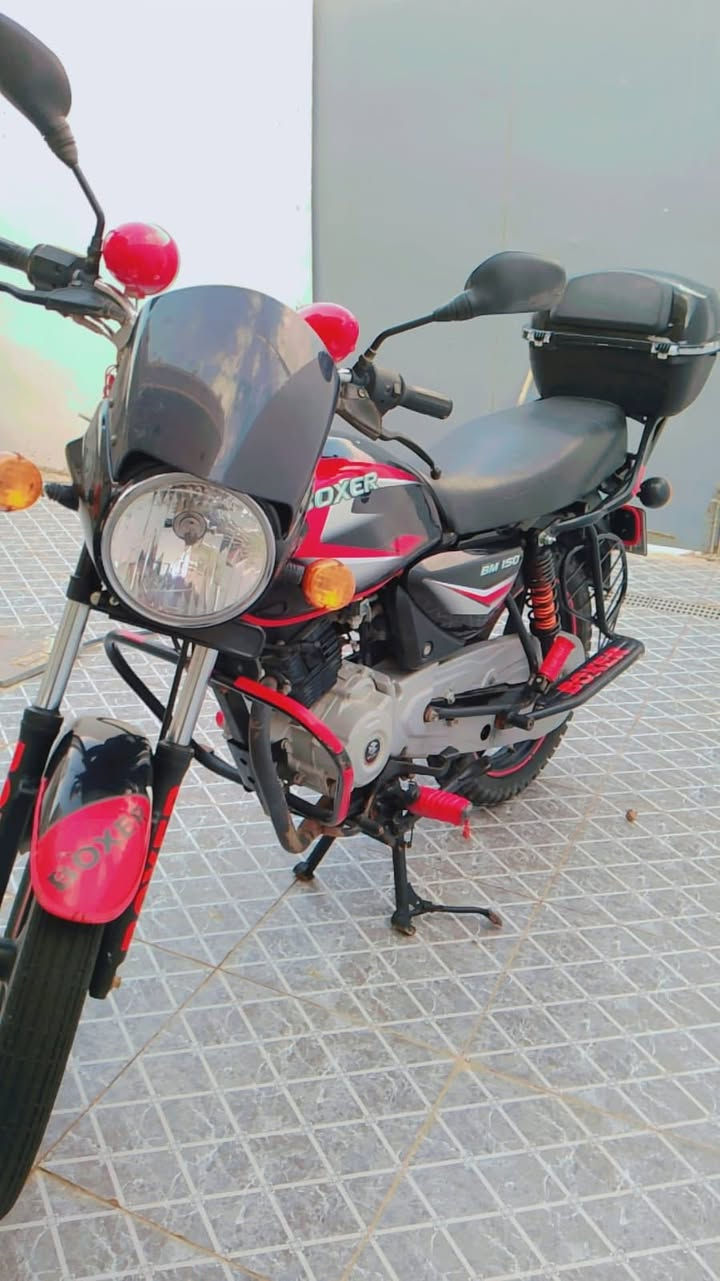 سلام عليكم
دراجه لبيع بوكسر موديل ٢٠٢١ بس سنويه لحد ٣٠ لوحات نكليزيه اوراق كامله تحويل ثاني يوم الدراجه جديده  اي نقص مابيه  
السعر مليون ٦٠٠ وبي مجال شي بصيط  
المكان ديالى الخالص 
الرقم ***********
