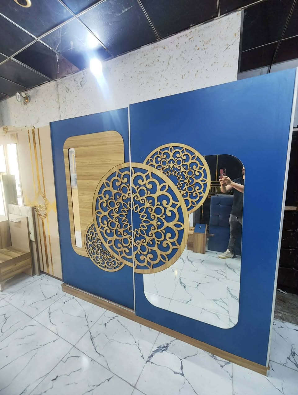 غرفة نوم تركي مستخدم😍💥 
 نضافة95💯
عدد القطع / 5
نضام / سلايت 🦋✨
سعر / 400🤍✨
شد ونقل داخل بغداد مجاني🛻
يوجود توصيل محافضات


**إذا كنت صاحب هذا الإعلان وتريد حذفه لأي سبب، رجاءا أرسل رسالة إلى الدعم الفني**