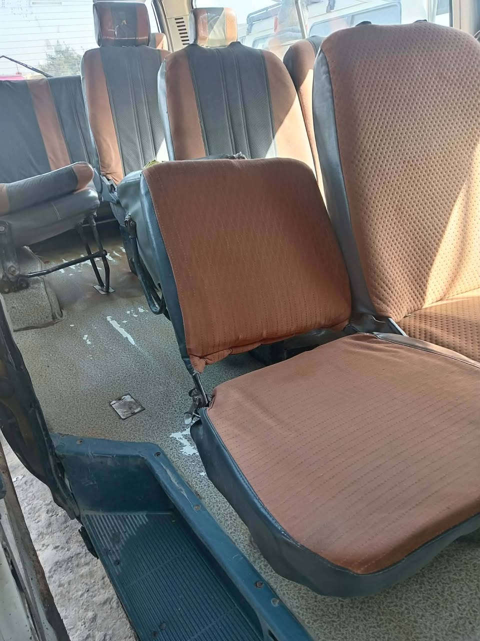 فتون دير موديل 2009 محوره كاز رقم إنكليزي سنويه ل 30 مصفره مكانه ديوانية سعره 28 بيها مجال للاستفسار عل الرقم ***********
