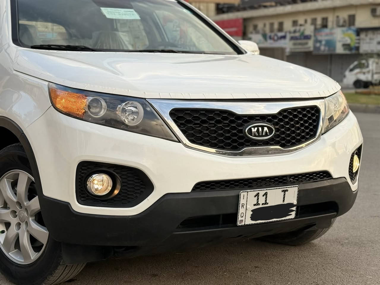 كيا سورنتو 2012 خليجي ( السياره جديده )
استلام الشركه الدوليه السياره جاهزه من كل النواحي ومكفوله من الضربه والصبغ ومن كلشي عدى 3 رصعات مسحوبات pdr 
ماشيه  88 الف 
المواصفات نص فول 
داخل بيجي 
7 راكب 
محرك 4 سلندر 2400
فول تحكم استيرن 
السياره جديده وجاهزه من كلشي 
تراي شرط زيرو 
رقم بغداد دولي بسمي 
مكان السياره بغداد الكراده 
رقمي ***********
